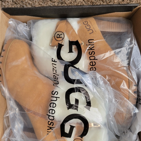 LKNW UGG Australia High Heel Boots Size 8 - Picture 8 of 12